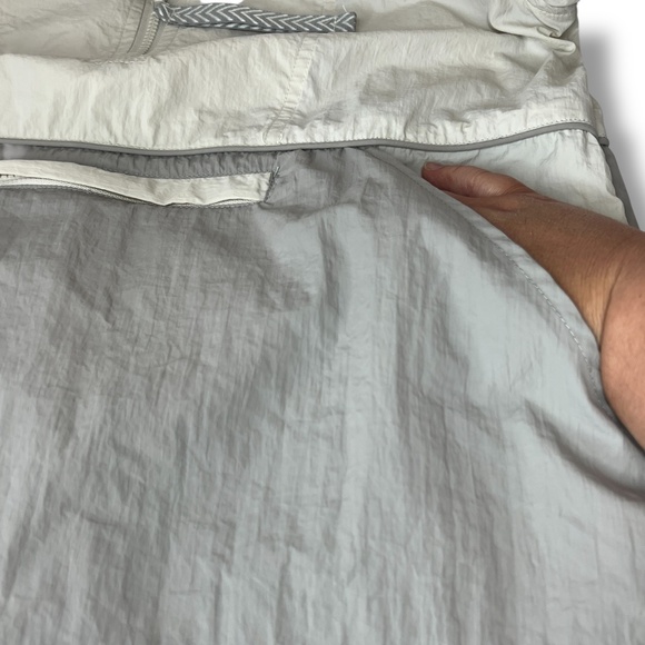 Thread & Supply 1/2‎ Zip Nylon Hooded Pullover Jacket Size S Gray Two Tone - Picture 7 of 11